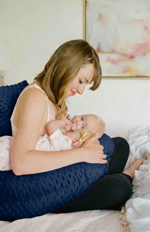 Twin Z Pillow — Tandem Breastfeeding & Bottle-Feeding Pillow